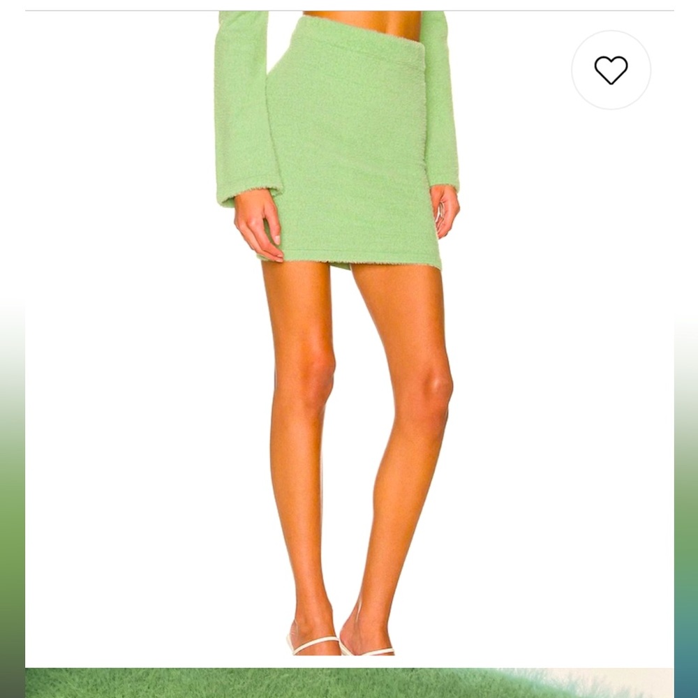 Super cute, soft Camila Coelho skirt! 💚